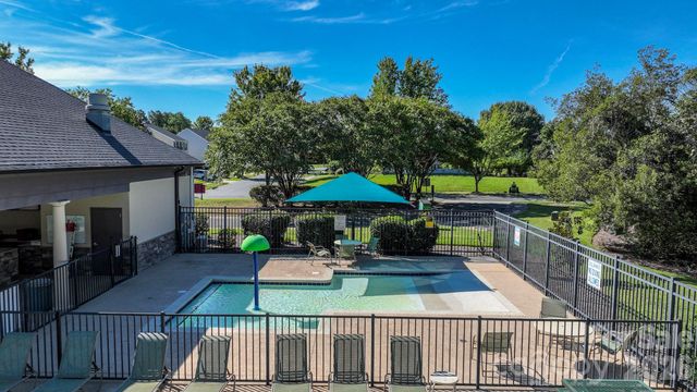 12728 Planters Row Drive, Charlotte, NC 28278