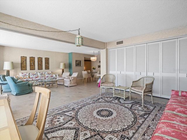 1400 GULF BOULEVARD 806, Clearwater, FL 33767