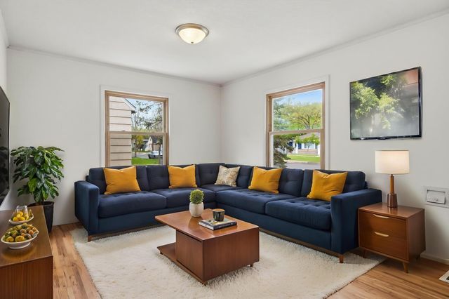 5148 Logan Avenue N, Minneapolis, MN 55430