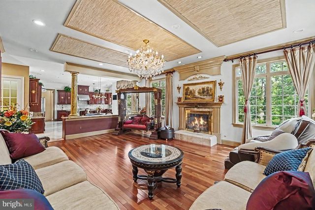 22727 AIRMONT HUNT DR, Ashburn, VA 20148
