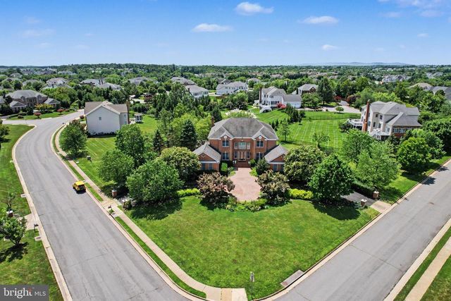 22727 AIRMONT HUNT DR, Ashburn, VA 20148