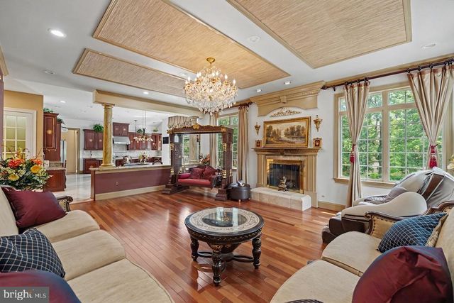 22727 AIRMONT HUNT DR, Ashburn, VA 20148