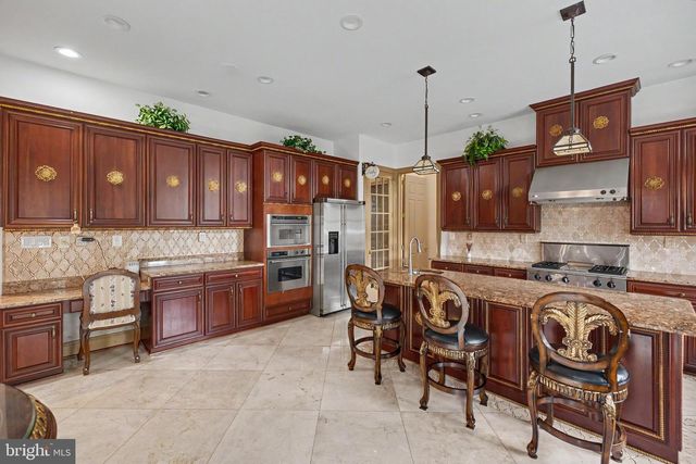 22727 AIRMONT HUNT DR, Ashburn, VA 20148
