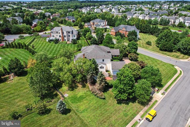 22727 AIRMONT HUNT DR, Ashburn, VA 20148