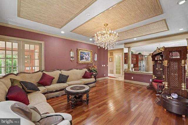 22727 AIRMONT HUNT DR, Ashburn, VA 20148