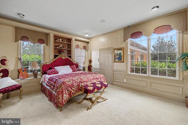 22727 AIRMONT HUNT DR, Ashburn, VA 20148