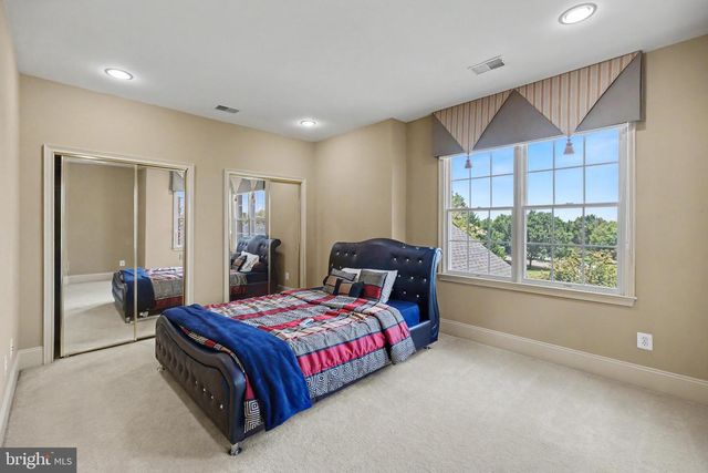 22727 AIRMONT HUNT DR, Ashburn, VA 20148