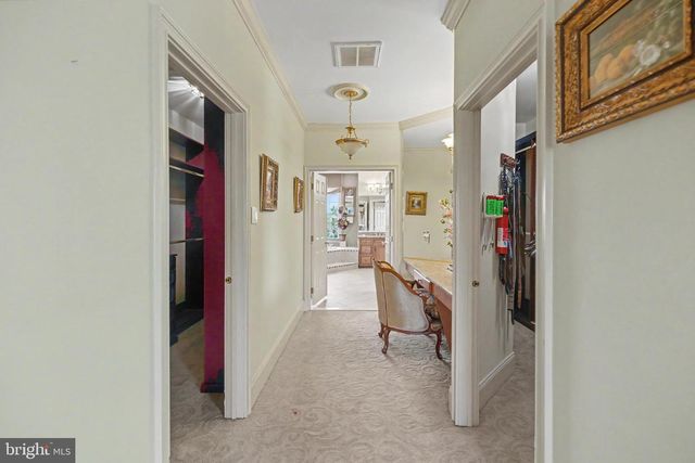 22727 AIRMONT HUNT DR, Ashburn, VA 20148