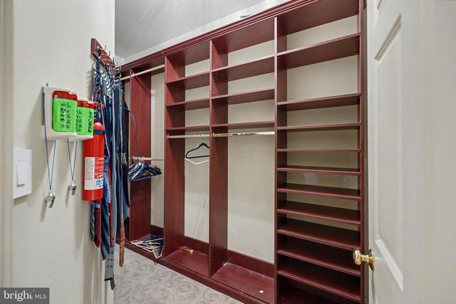 22727 AIRMONT HUNT DR, Ashburn, VA 20148