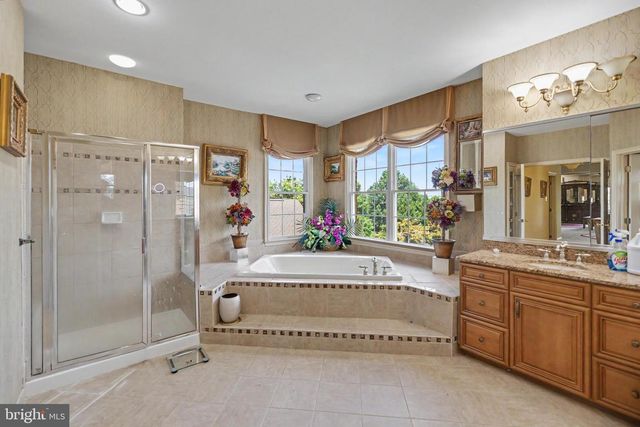 22727 AIRMONT HUNT DR, Ashburn, VA 20148
