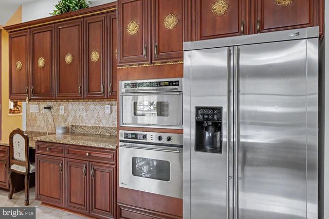 22727 AIRMONT HUNT DR, Ashburn, VA 20148