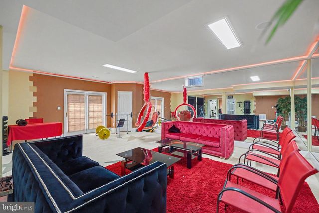 22727 AIRMONT HUNT DR, Ashburn, VA 20148