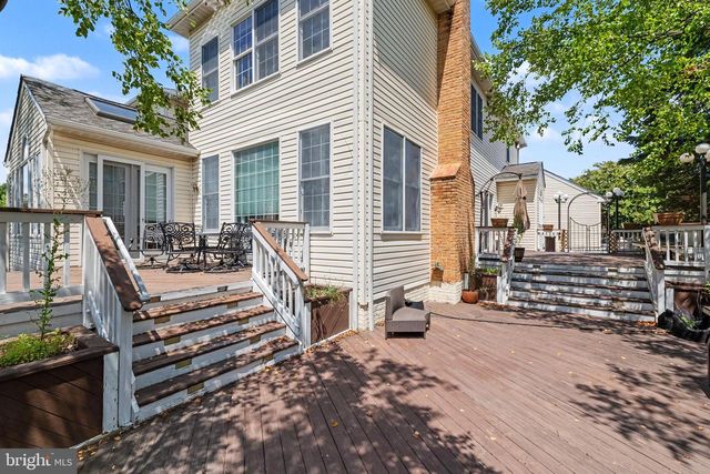 22727 AIRMONT HUNT DR, Ashburn, VA 20148