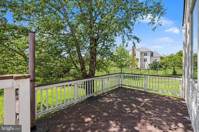 22727 AIRMONT HUNT DR, Ashburn, VA 20148