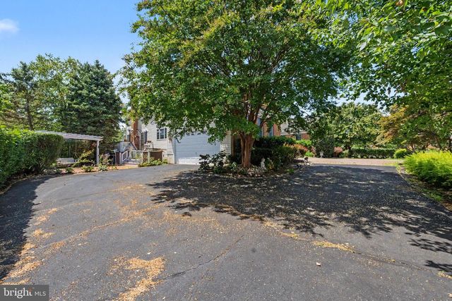 22727 AIRMONT HUNT DR, Ashburn, VA 20148