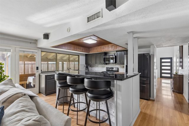 713 Kathryn Drive, Lewisville, TX 75067