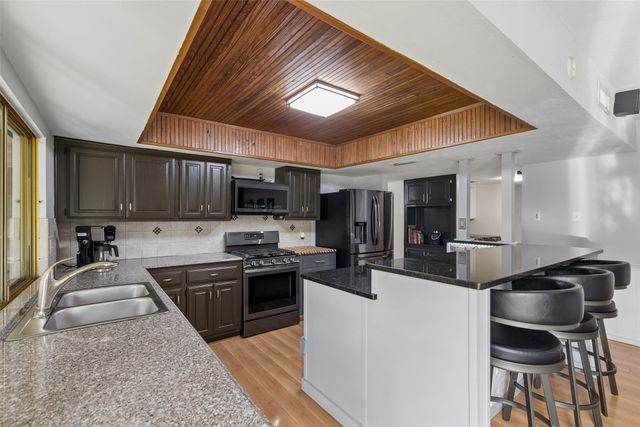 713 Kathryn Drive, Lewisville, TX 75067