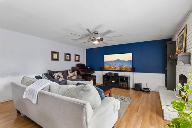 713 Kathryn Drive, Lewisville, TX 75067