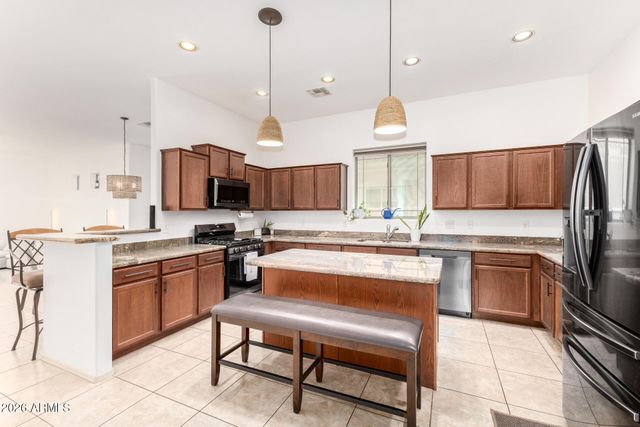 6202 E MCKELLIPS Road 189, Mesa, AZ 85215