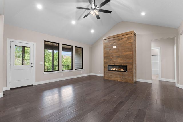 654 Walkington Lane, Branson, MO 65616