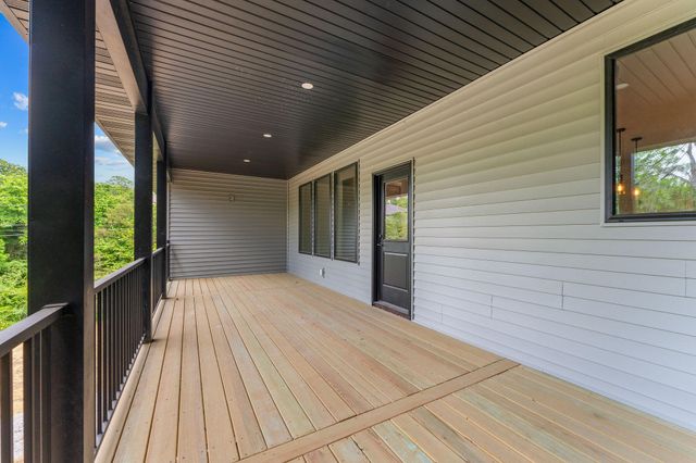 654 Walkington Lane, Branson, MO 65616
