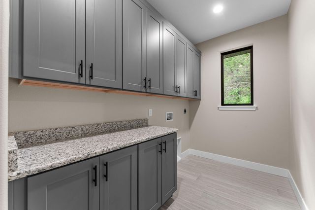 654 Walkington Lane, Branson, MO 65616