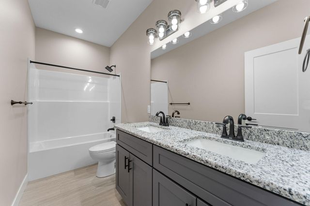 654 Walkington Lane, Branson, MO 65616