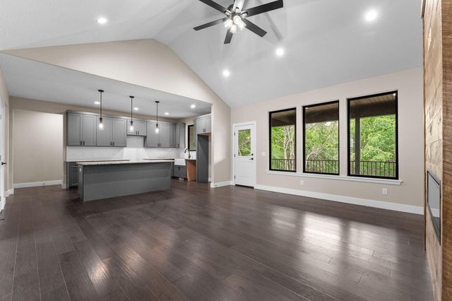 654 Walkington Lane, Branson, MO 65616