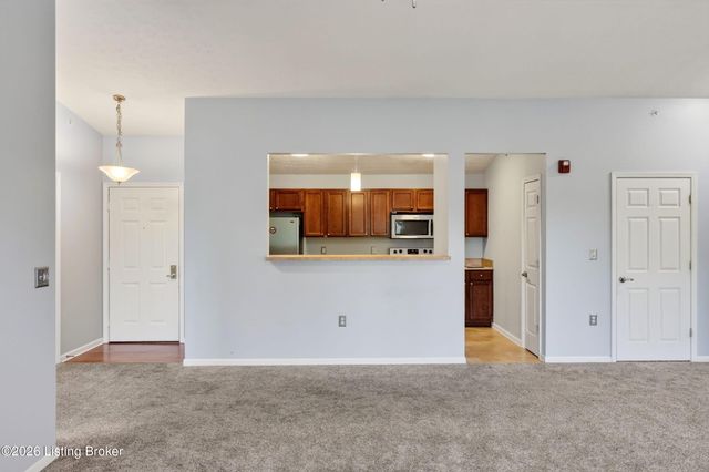 2604 Aristocrat Pl 303, Louisville, KY 40299
