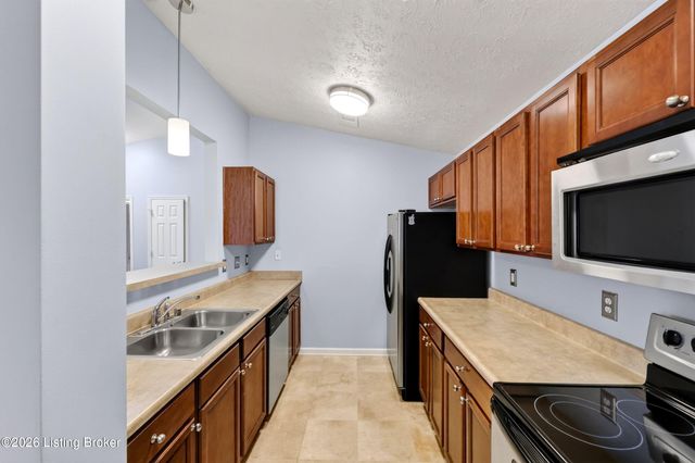2604 Aristocrat Pl 303, Louisville, KY 40299
