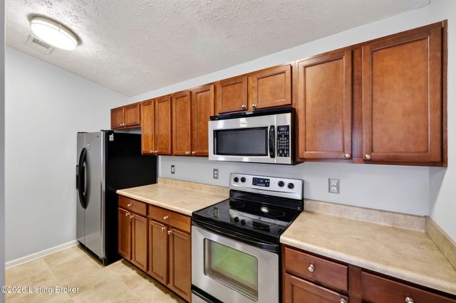 2604 Aristocrat Pl 303, Louisville, KY 40299