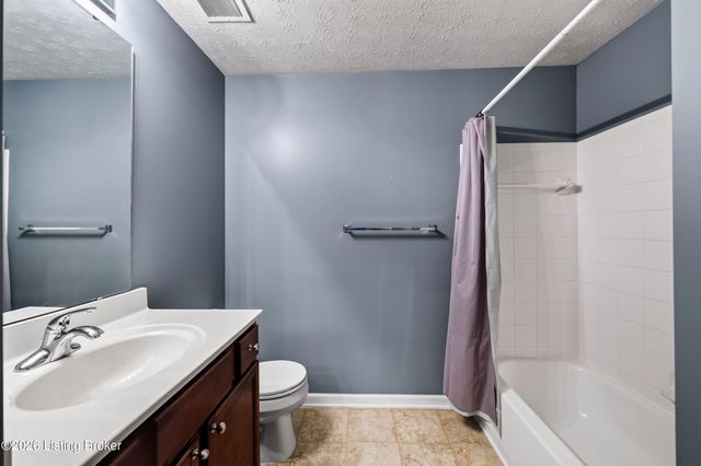 2604 Aristocrat Pl 303, Louisville, KY 40299