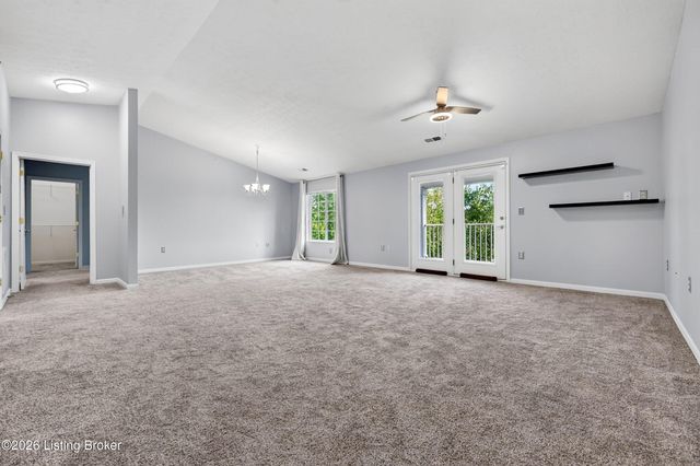 2604 Aristocrat Pl 303, Louisville, KY 40299