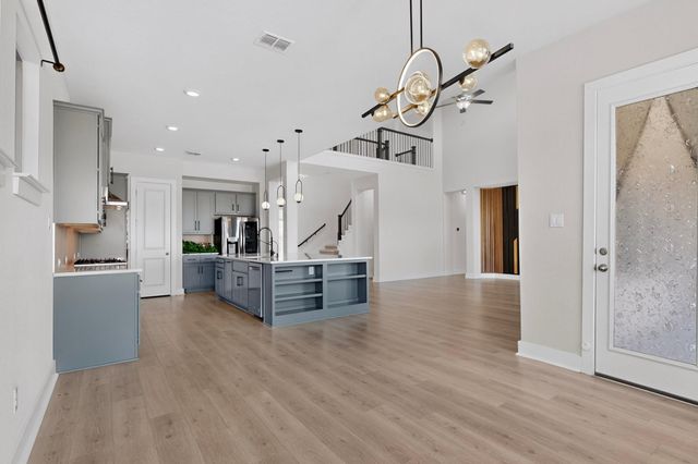 305 Palatino BND, Liberty Hill, TX 78642