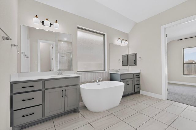 305 Palatino BND, Liberty Hill, TX 78642