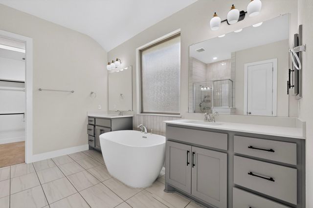 305 Palatino BND, Liberty Hill, TX 78642