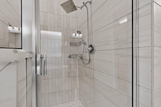 305 Palatino BND, Liberty Hill, TX 78642