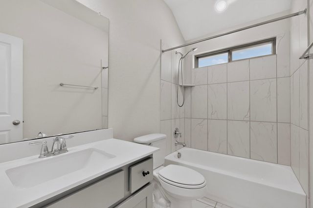 305 Palatino BND, Liberty Hill, TX 78642