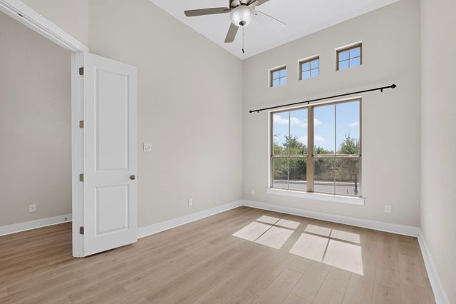 305 Palatino BND, Liberty Hill, TX 78642