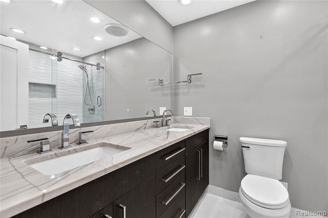 15879 Millar Road, Clinton Township, MI 48036