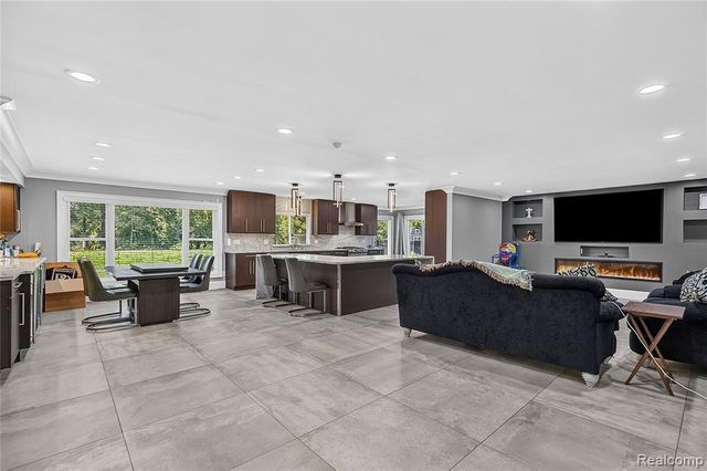 15879 Millar Road, Clinton Township, MI 48036