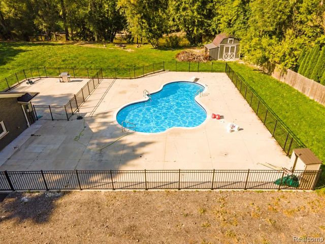 15879 Millar Road, Clinton Township, MI 48036