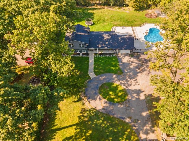 15879 Millar Road, Clinton Township, MI 48036
