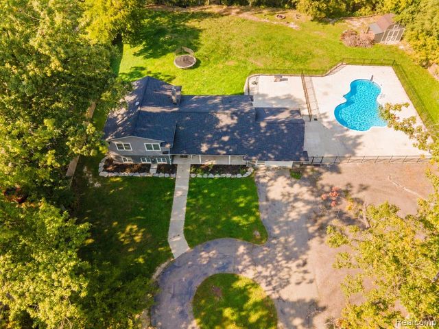15879 Millar Road, Clinton Township, MI 48036