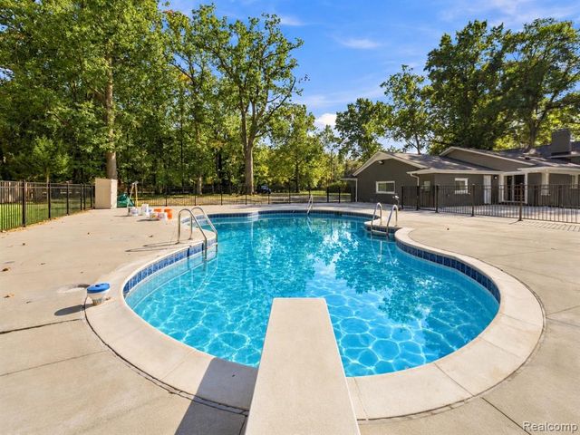 15879 Millar Road, Clinton Township, MI 48036