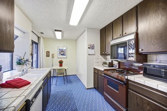 1455 University Ave, Sacramento, CA 95825