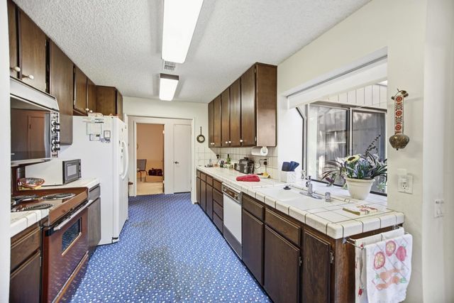 1455 University Ave, Sacramento, CA 95825
