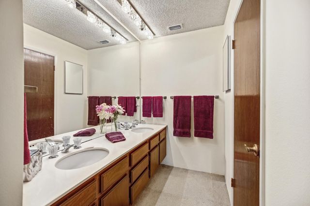 1455 University Ave, Sacramento, CA 95825