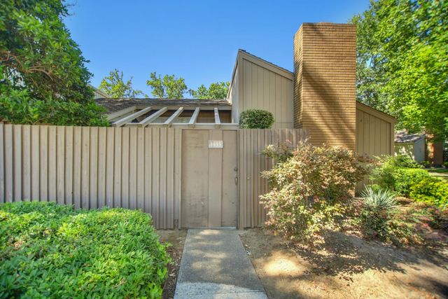 1455 University Ave, Sacramento, CA 95825