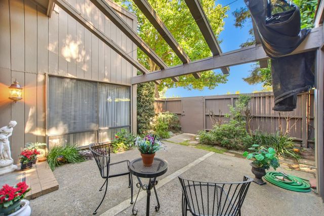 1455 University Ave, Sacramento, CA 95825